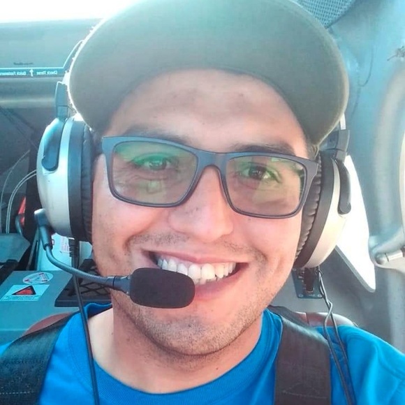 Meet your Posher, Jovan - Picture 2 of 8